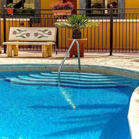 アパート カーサ ベルタ アデヘ